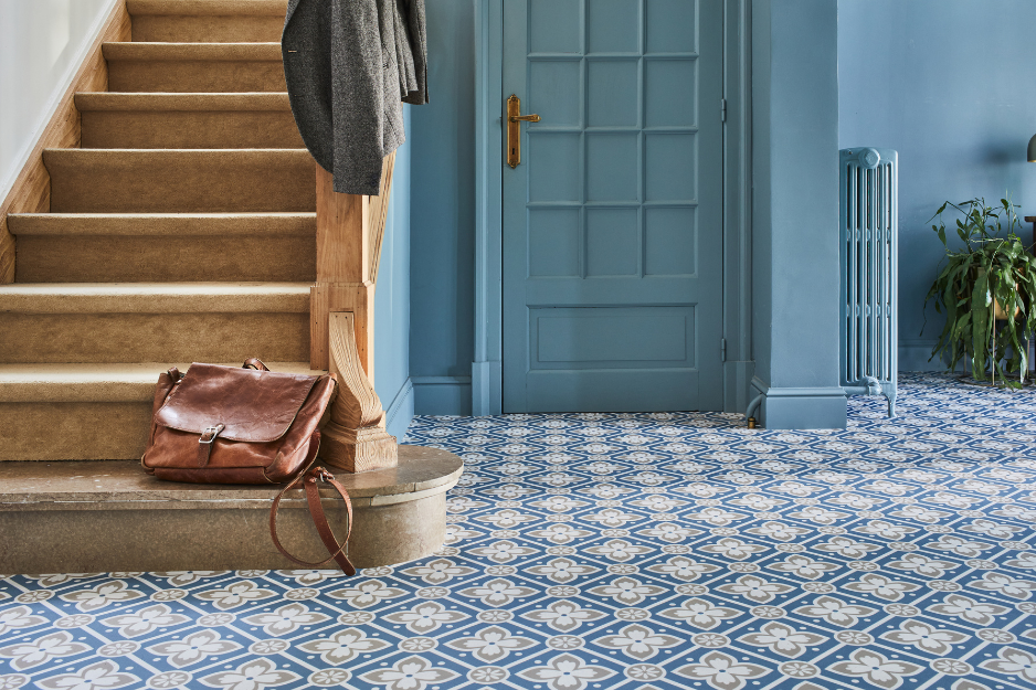 bleu dans une entrée 