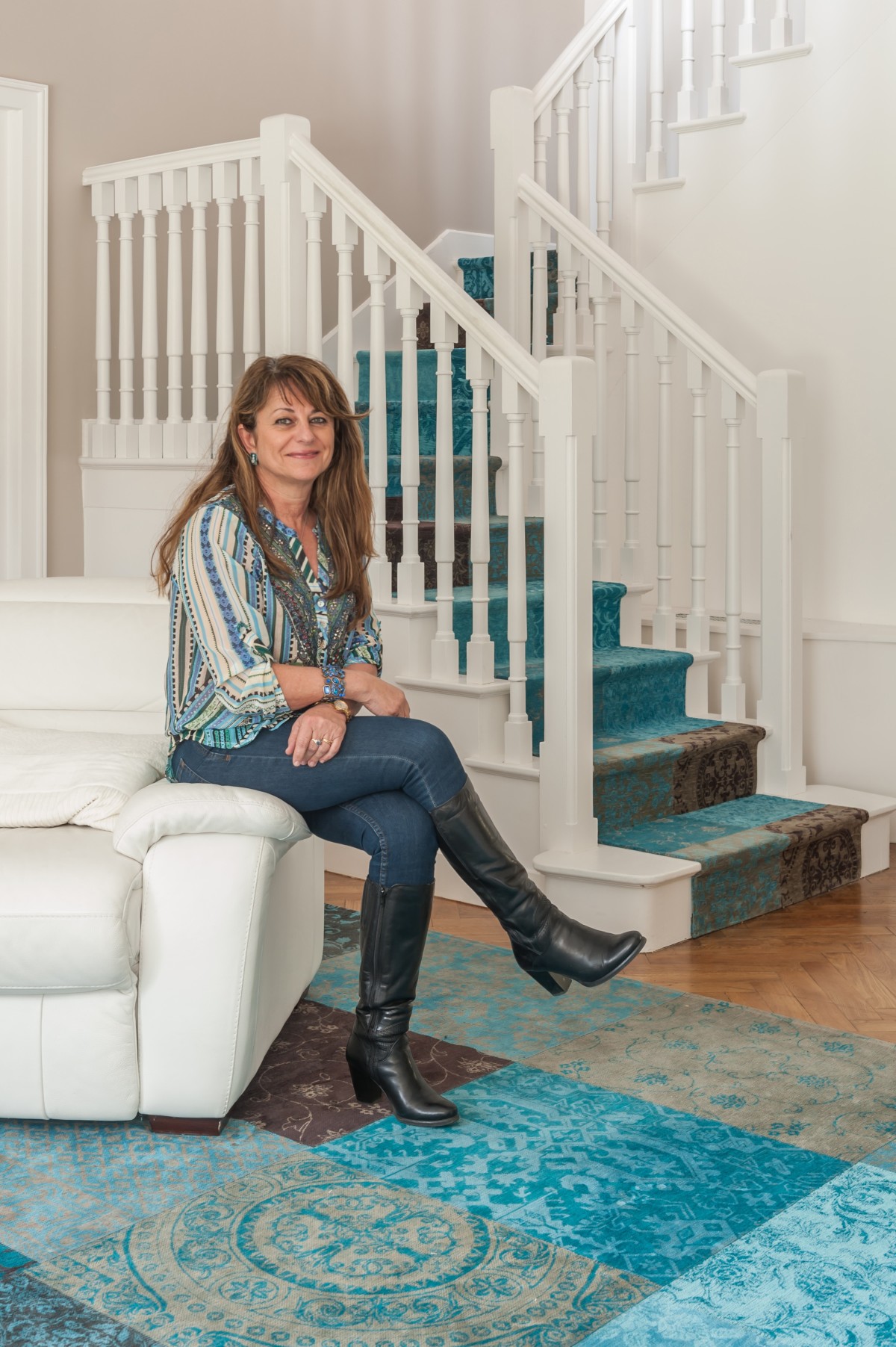 Image_text_2_un-tapis-sur-mesure-pour-coordonner-salon-et-descente-descalier