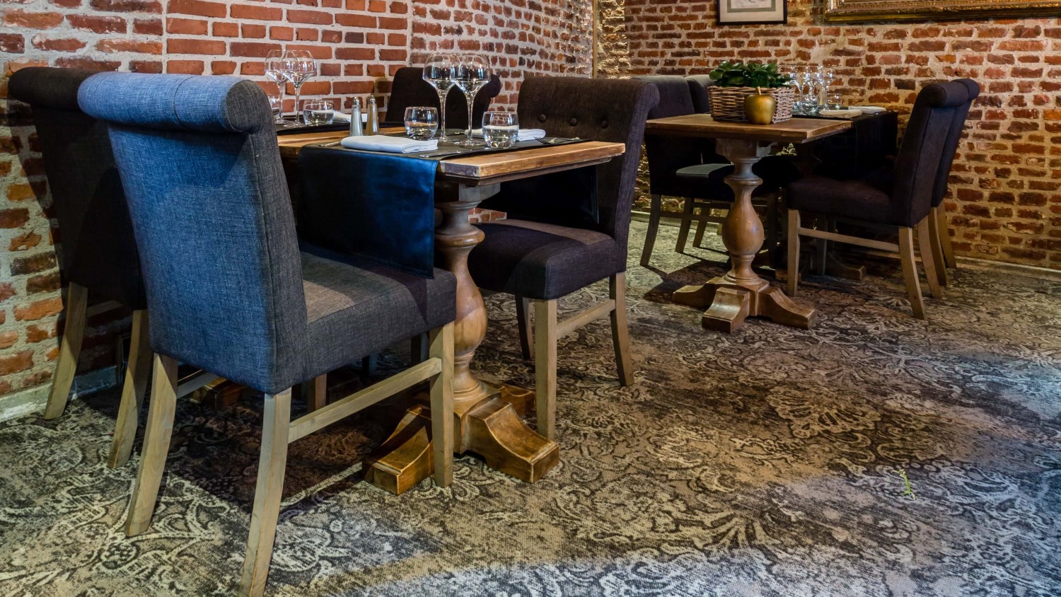 Projet_Réalisé_une-moquette-de-caractere-dans-un-restaurant-gastronomique_1