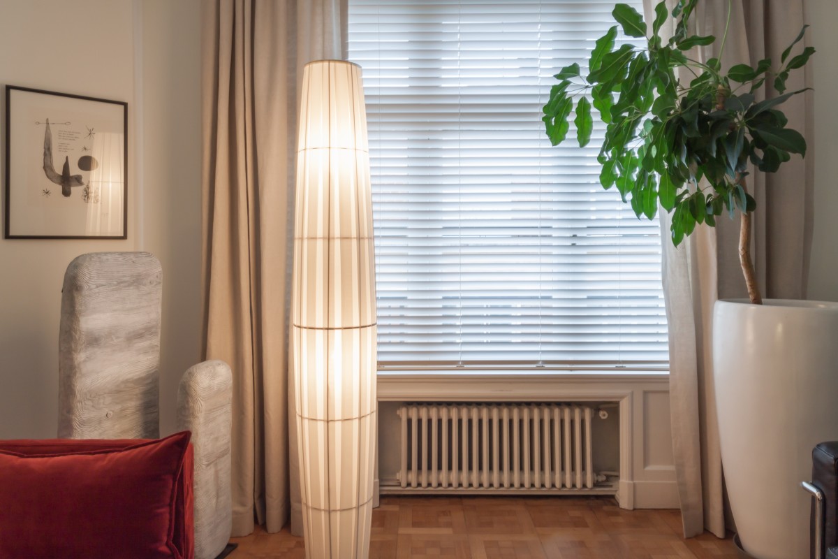 Projet_réalisé_des-stores-venitiens-sur-mesure-pour-un-interieur-resolument-contemporain