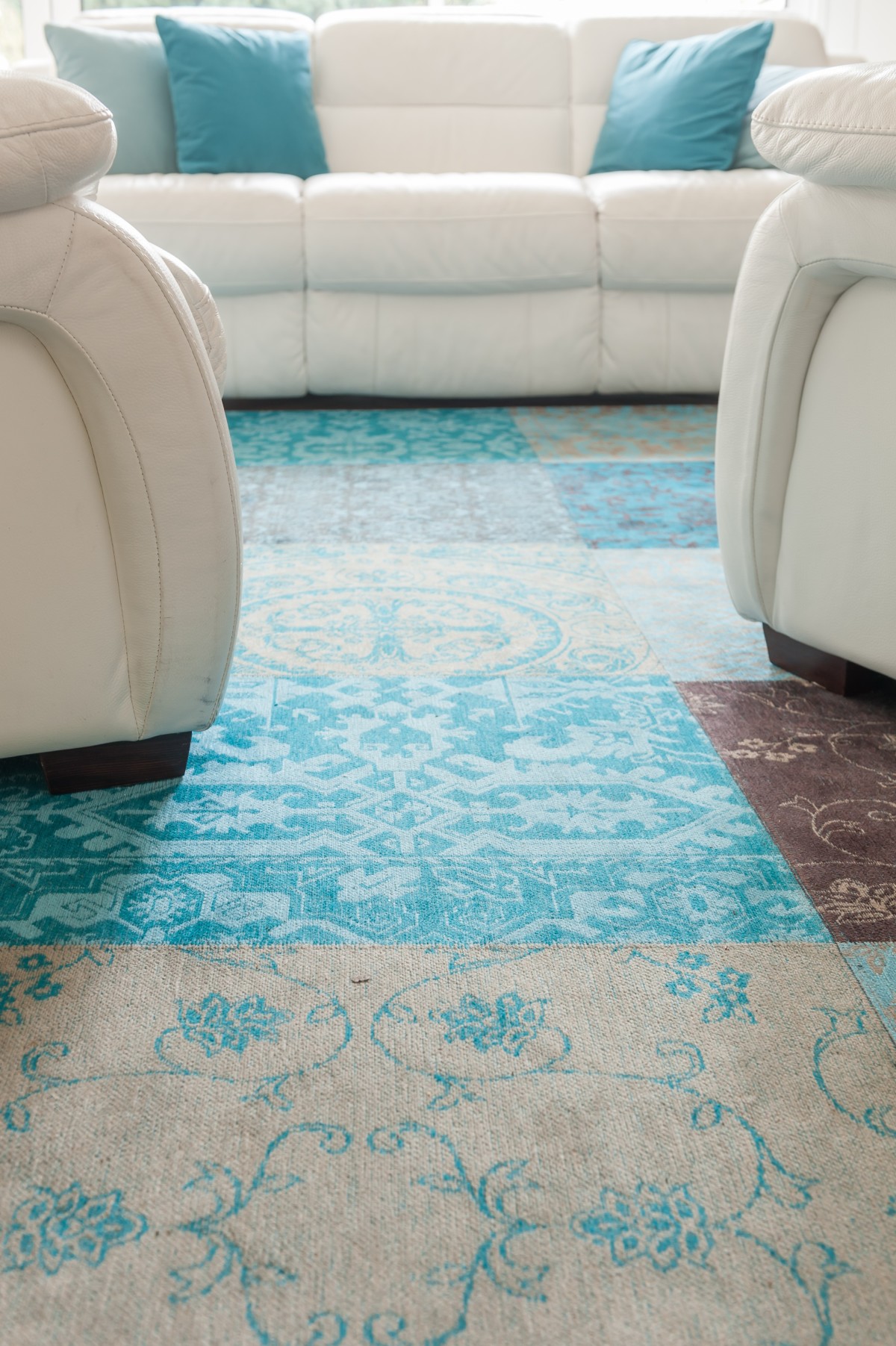 Image_text_3_un-tapis-sur-mesure-pour-coordonner-salon-et-descente-descalier