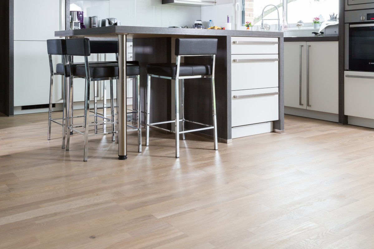 Carrousel_un-parquet-brut-pour-un-esprit-campagne-chic_2