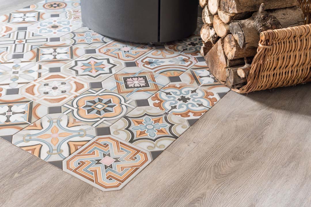 Carrousel_un-mix-carreaux-de-ciment-et-lames-vinyles_3