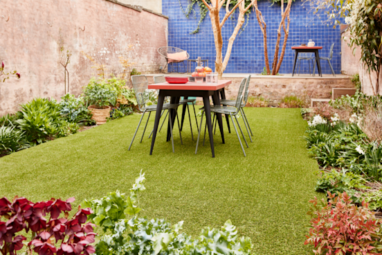 Comment retirer un gazon synthétique ?