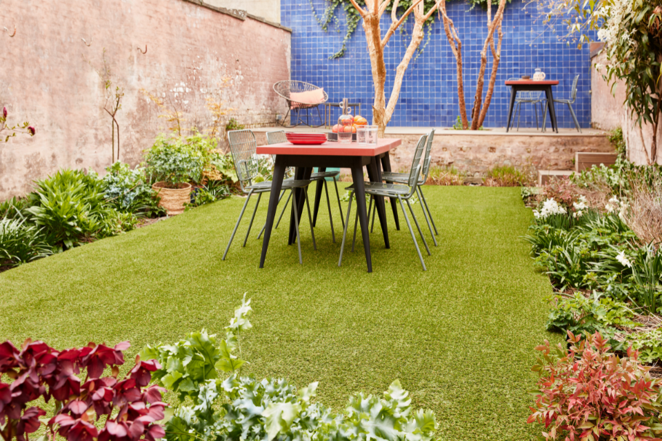 Comment retirer un gazon synthétique ?