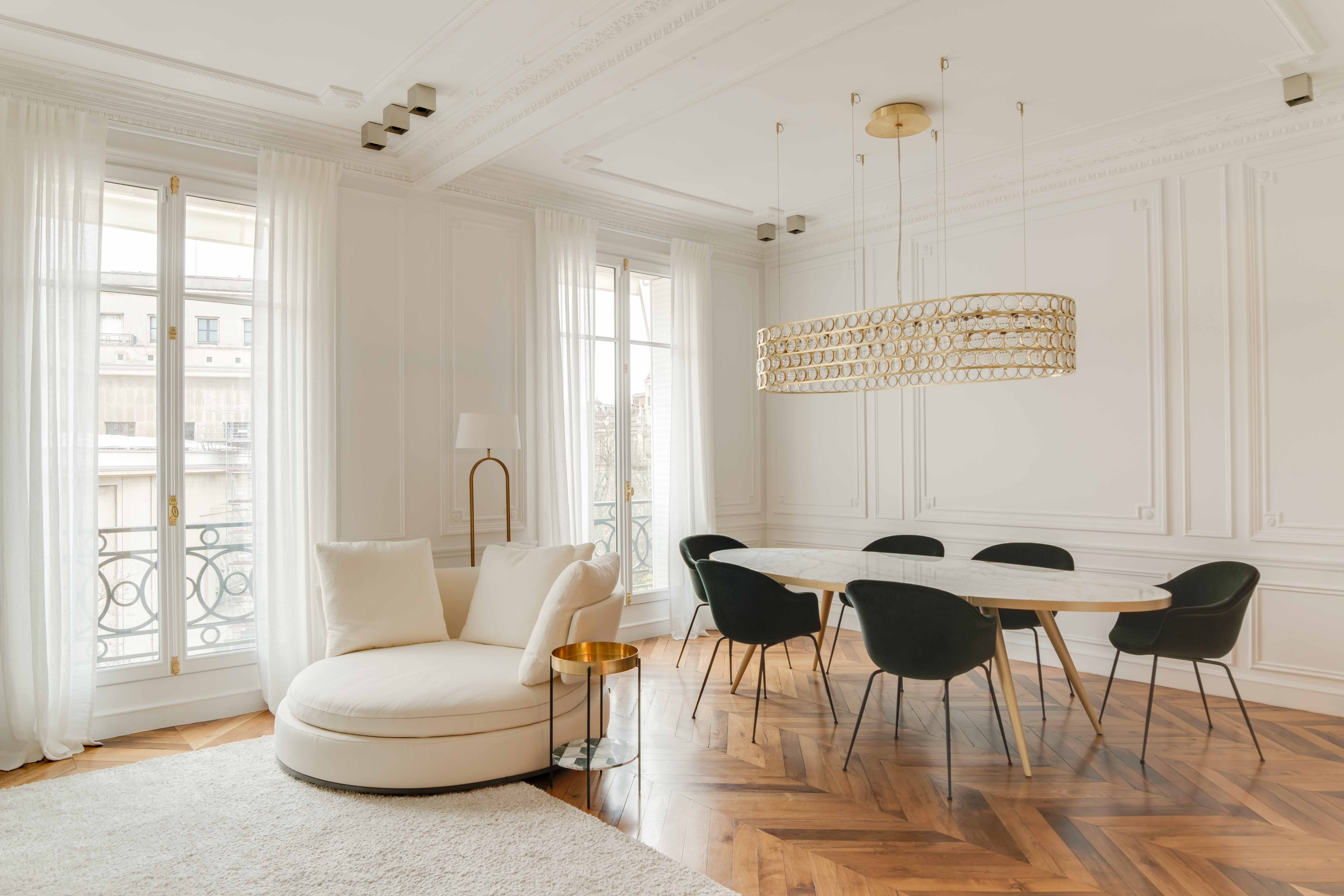 moulures au plafond