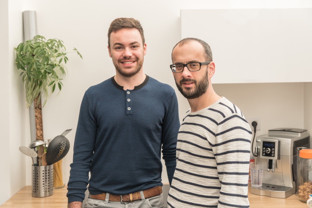 Carrousel_un-sol-effet-beton-dans-une-salle-de-bain-esprit-atelier_2